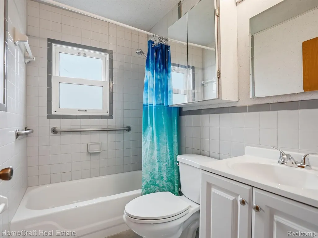 28629 James Street Garden City City MI 48135