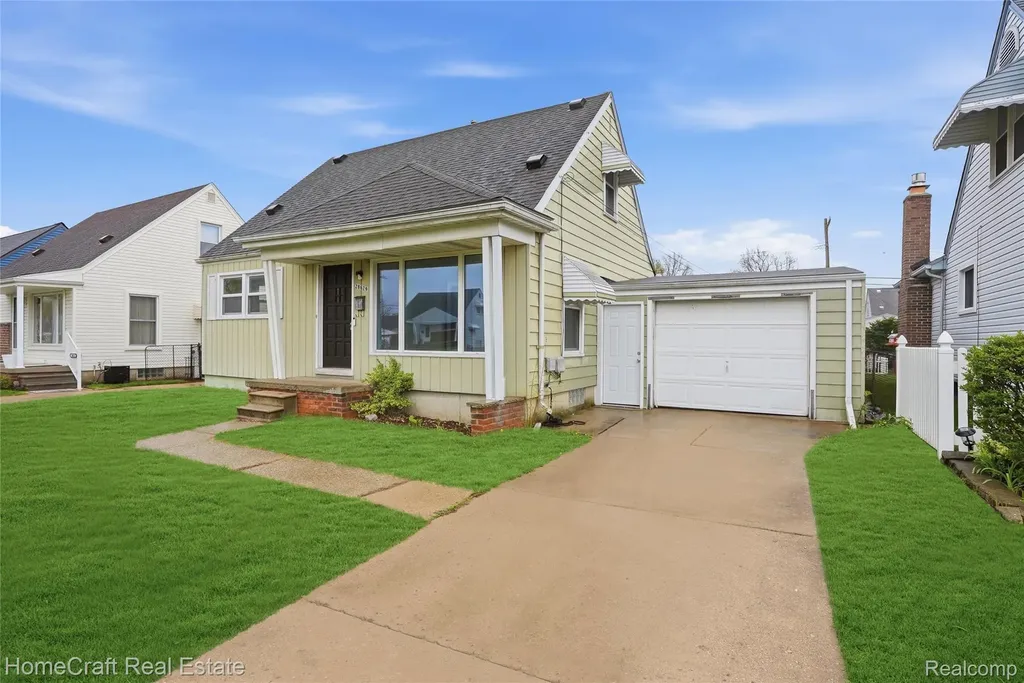 28629 James Street Garden City City MI 48135