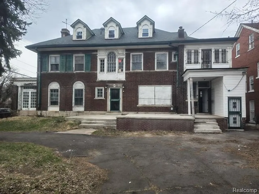 1553 W Boston Boulevard Detroit City MI 48206
