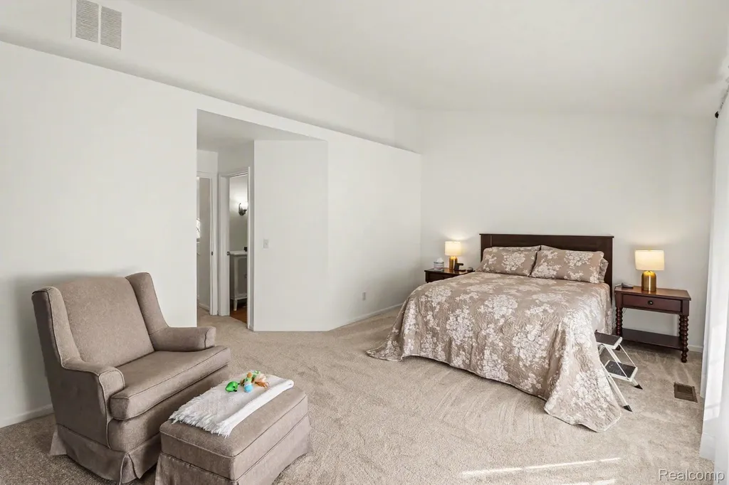 534 Dockside Circle Holly Township MI 48442
