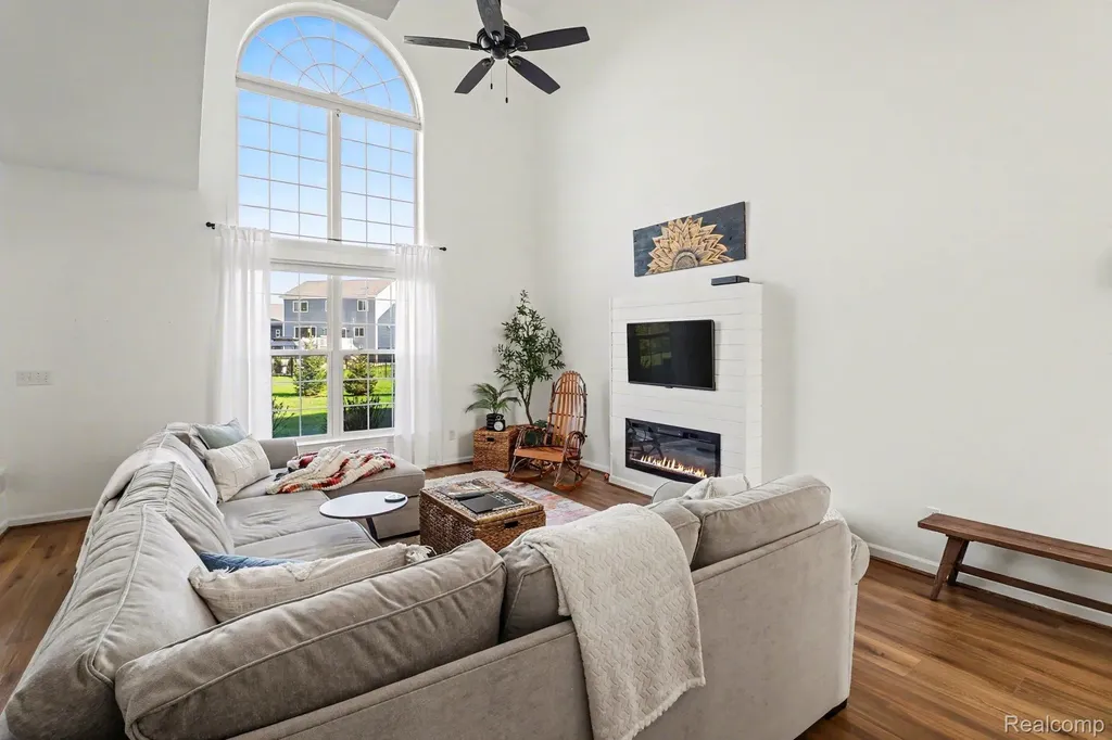 534 Dockside Circle Holly Township MI 48442