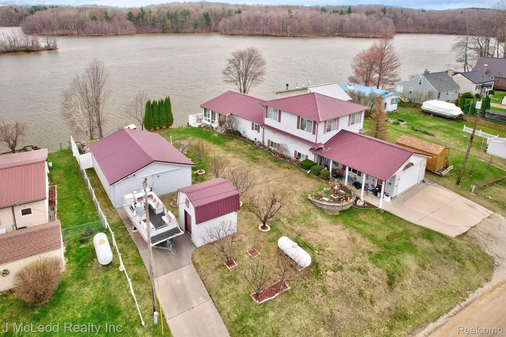 3021 Huston Drive Millington Township MI 48746