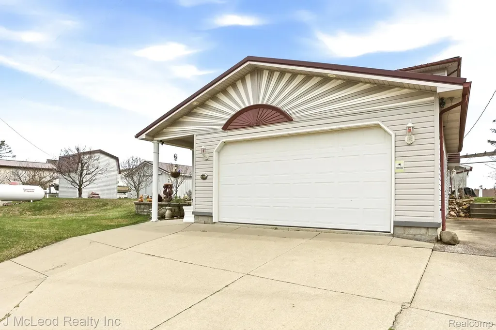 3021 Huston Drive Millington Township MI 48746