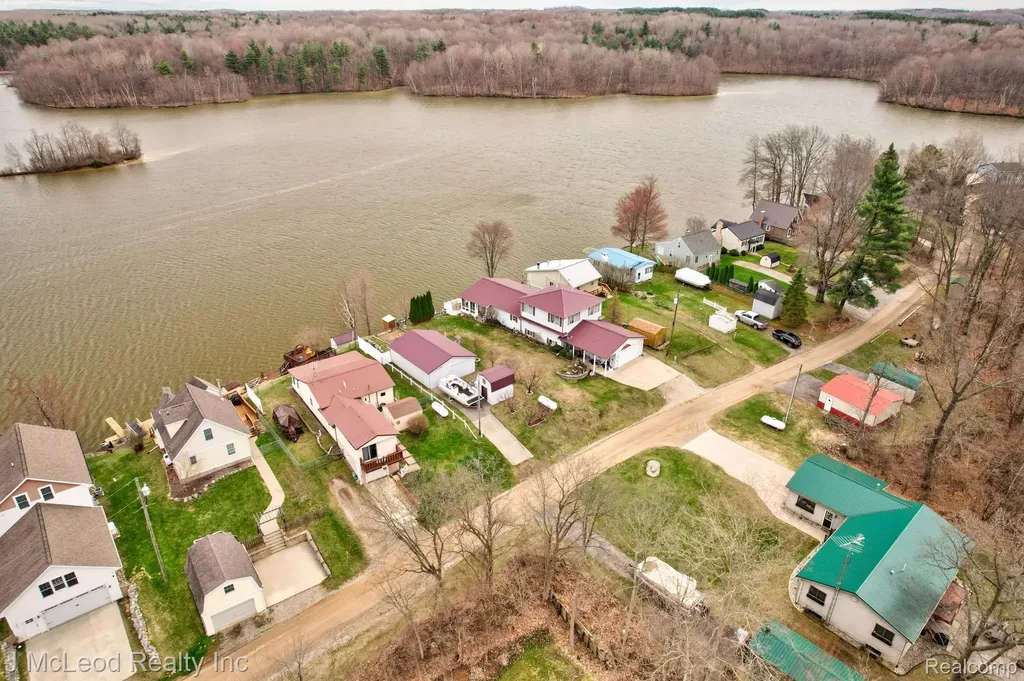 3021 Huston Drive Millington Township MI 48746