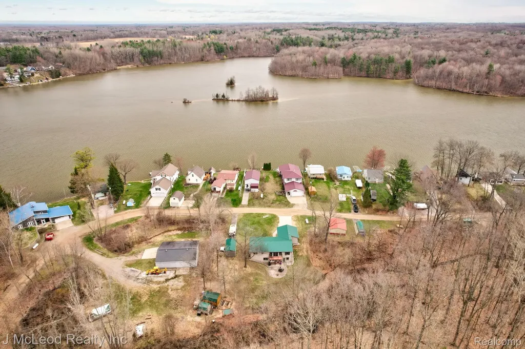 3021 Huston Drive Millington Township MI 48746