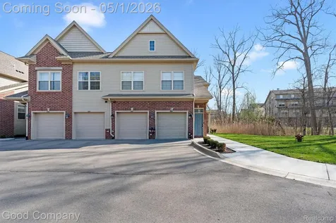 602 Pointe Drive Walled Lake City MI 48390