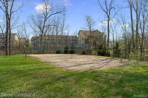 602 Pointe Drive Walled Lake City MI 48390