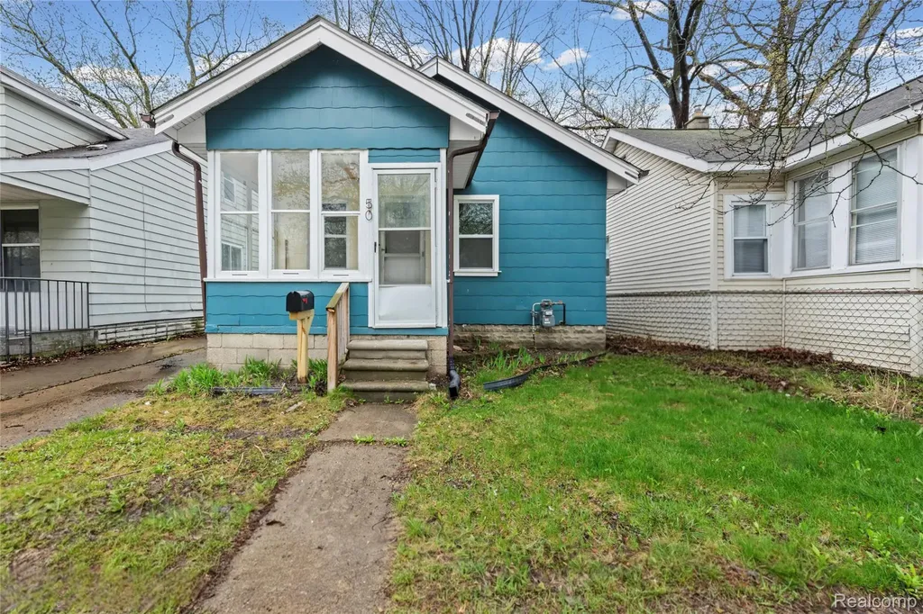 50 E Hayes Avenue Hazel Park City MI 48030