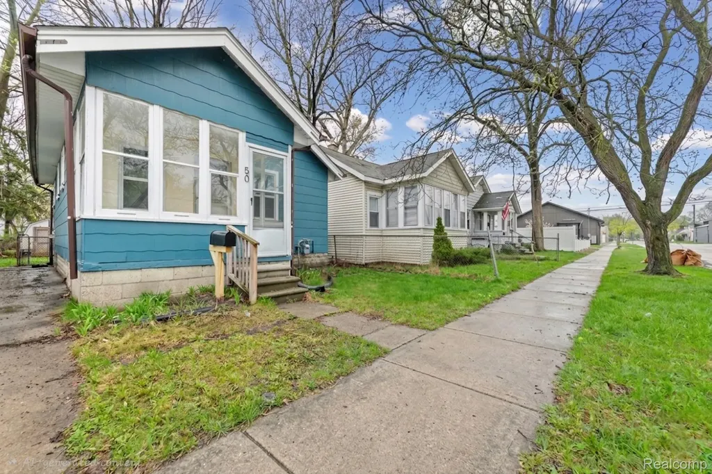 50 E Hayes Avenue Hazel Park City MI 48030