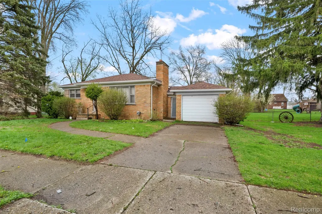 23130 Audrey Avenue Warren City MI 48091