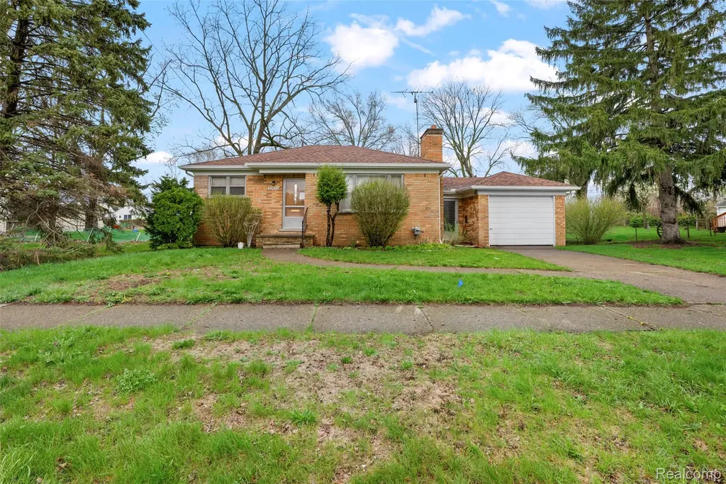 23130 Audrey Avenue Warren City MI 48091