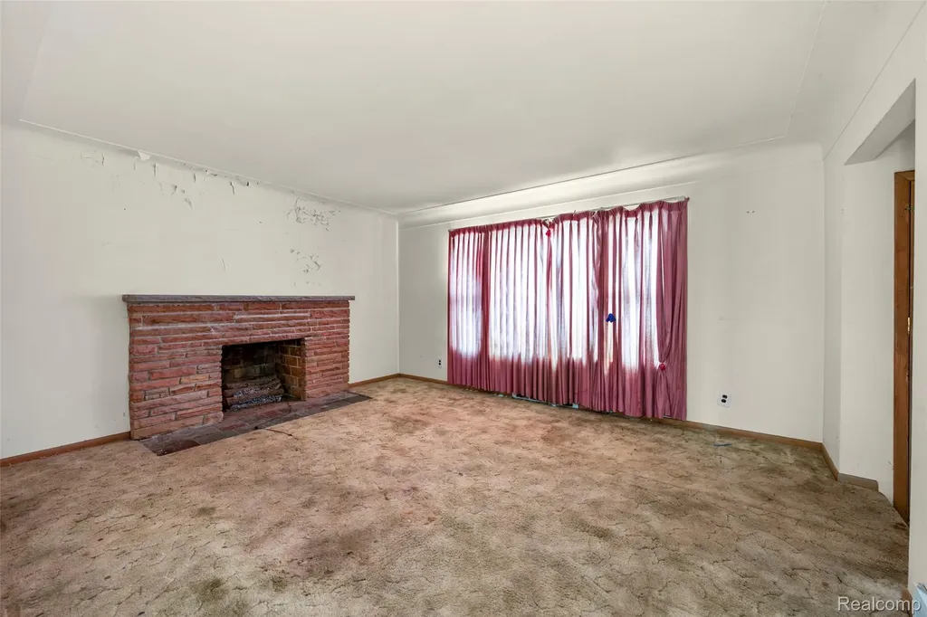 23130 Audrey Avenue Warren City MI 48091