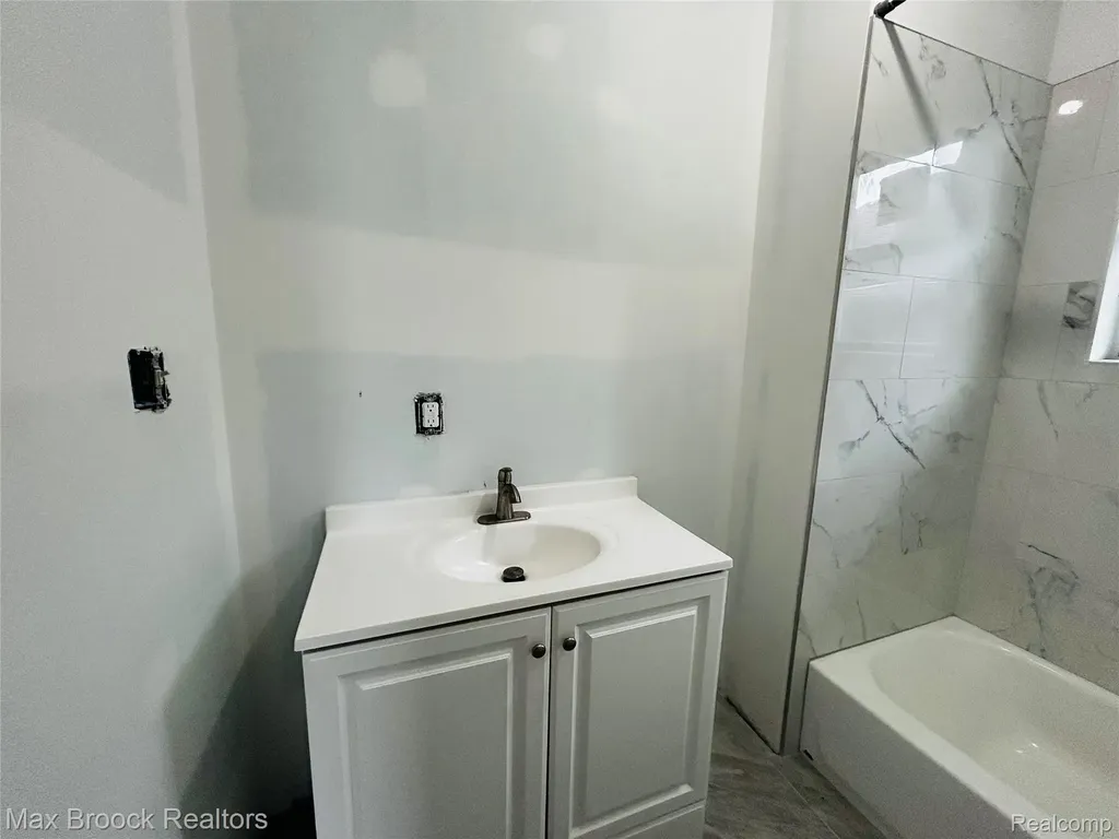 1540 Atkinson Street Detroit City MI 48206