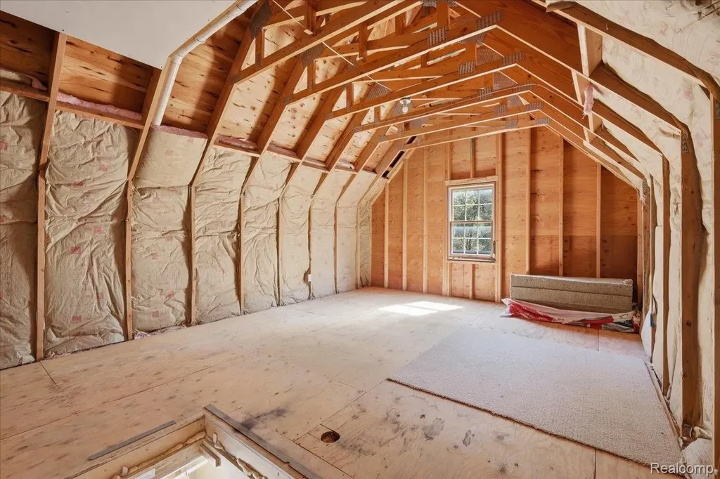 5685 Crescent Road Waterford Charter Township MI 48327