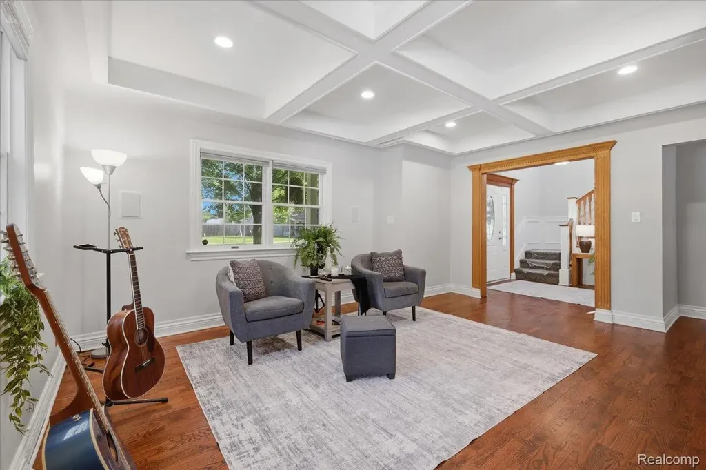 5685 Crescent Road Waterford Charter Township MI 48327