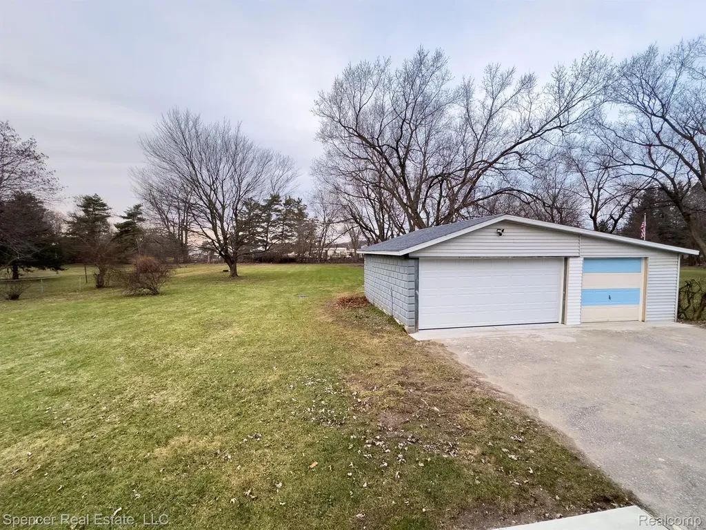 6596 Maple Drive Independence Charter Township MI 48346