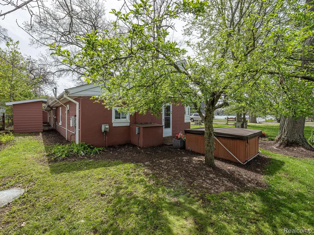 557 Alfred Street Columbia Township MI 49230