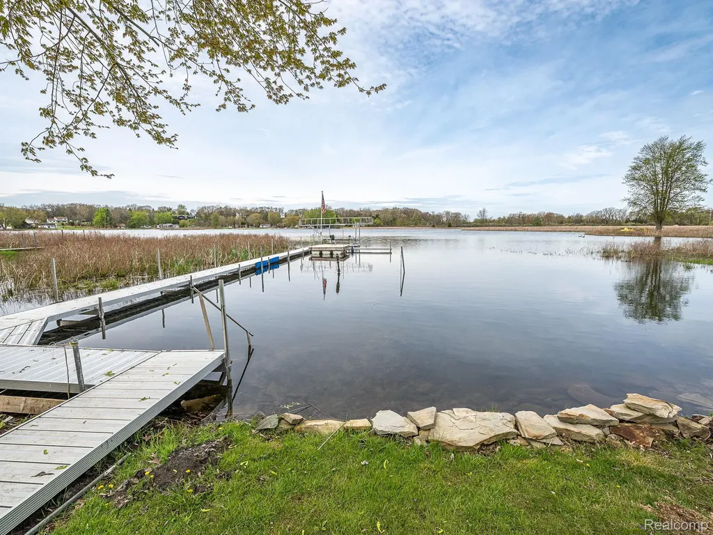 557 Alfred Street Columbia Township MI 49230