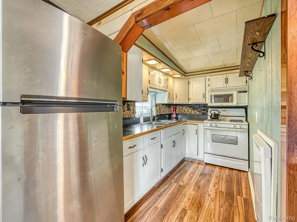 557 Alfred Street Columbia Township MI 49230