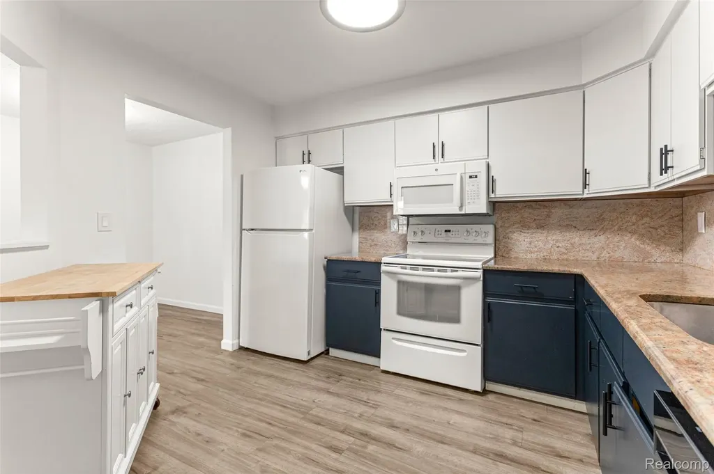 19623 Northridge Drive Northville City MI 48167