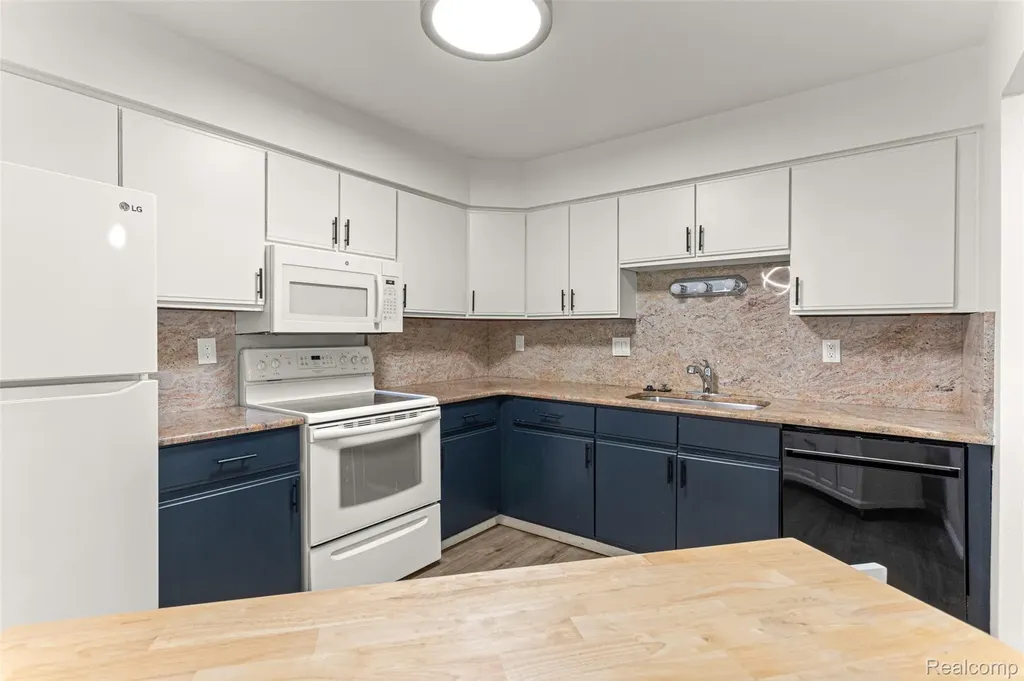 19623 Northridge Drive Northville City MI 48167