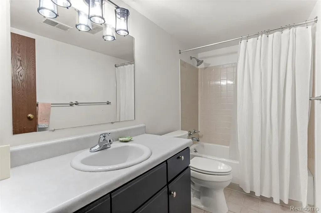 19623 Northridge Drive Northville City MI 48167