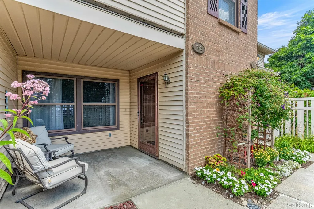 19623 Northridge Drive Northville City MI 48167