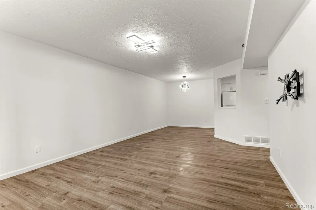 19623 Northridge Drive Northville City MI 48167