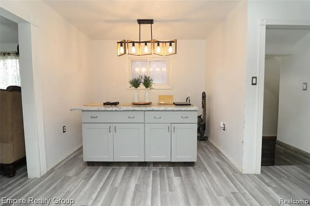 6932 Mead Street Dearborn City MI 48126