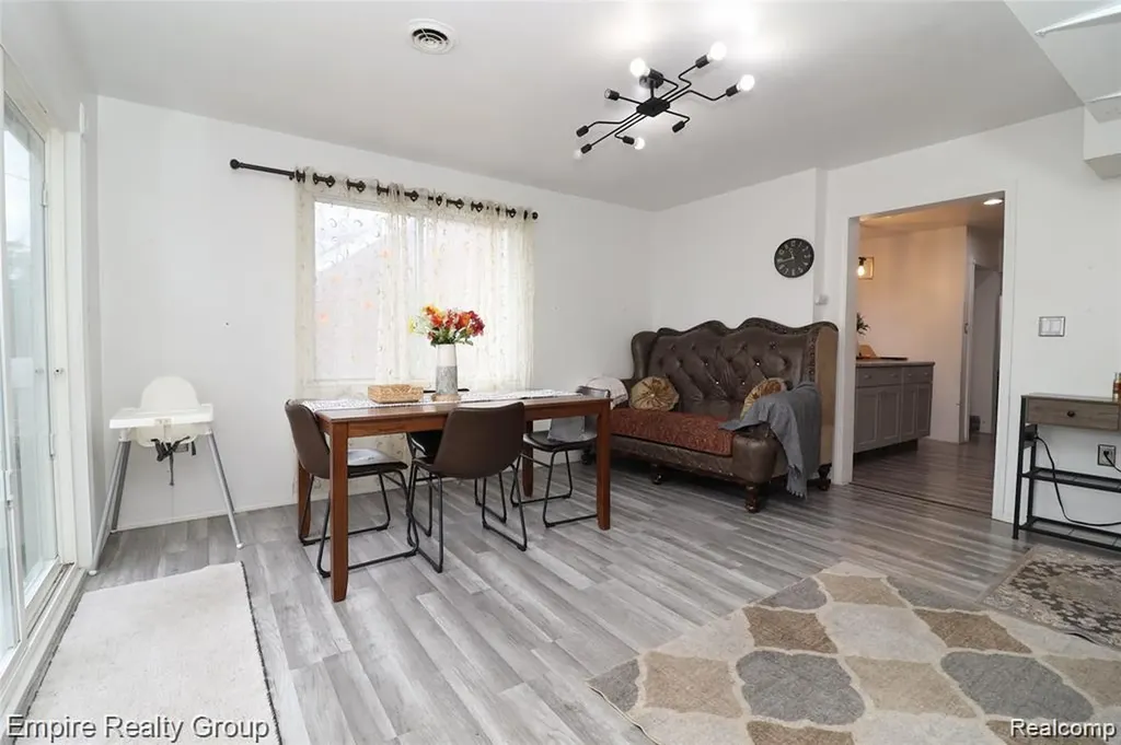 6932 Mead Street Dearborn City MI 48126