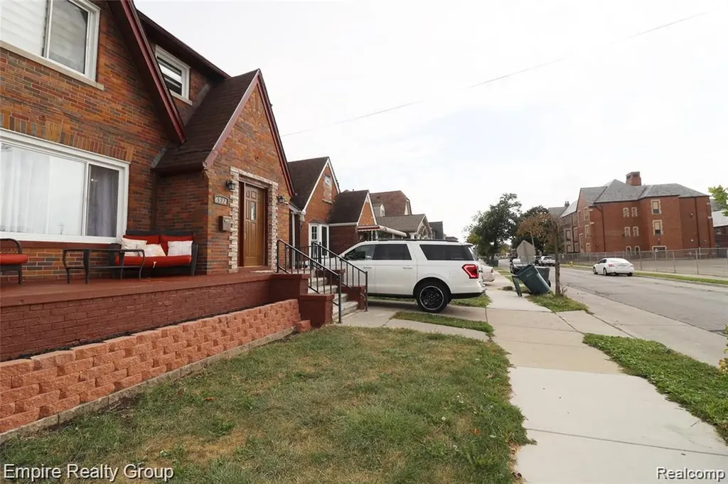 6932 Mead Street Dearborn City MI 48126