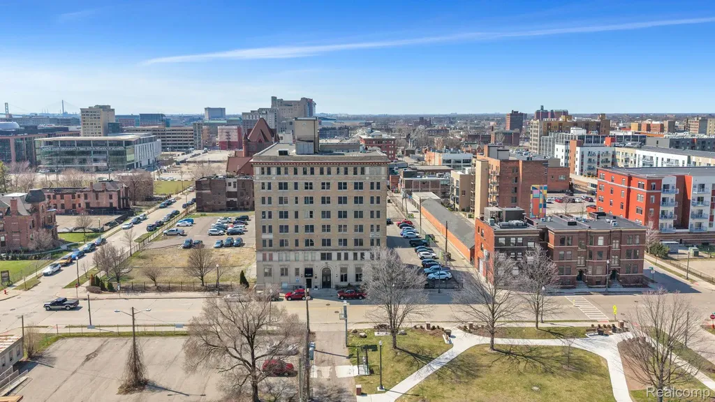 2915 John R Street Detroit City MI 48201
