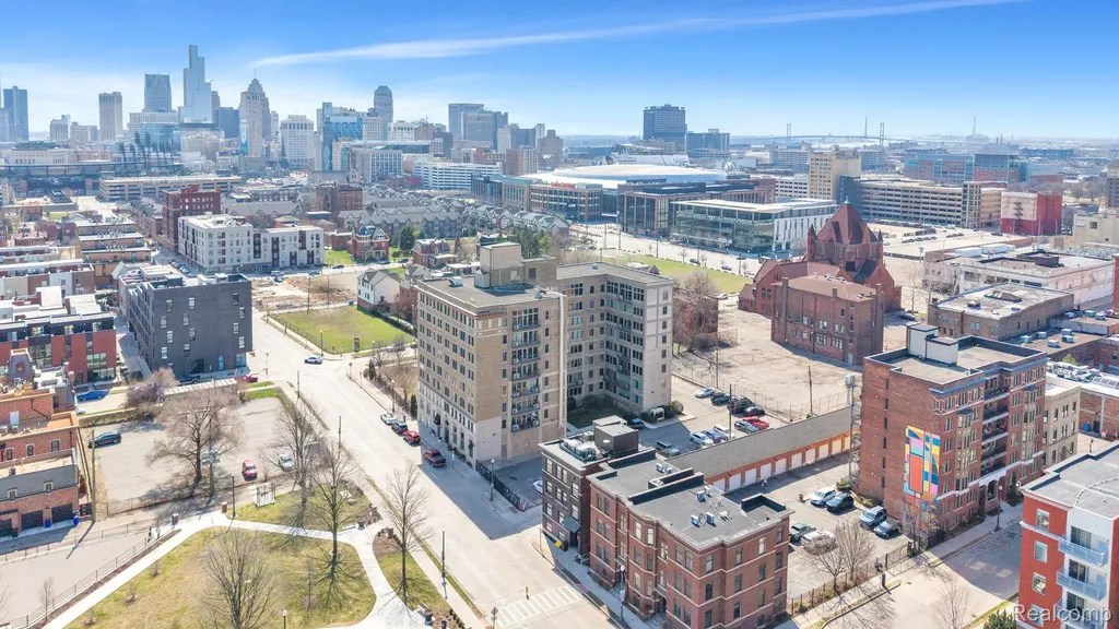 2915 John R Street Detroit City MI 48201