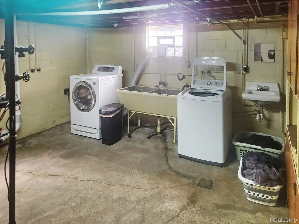 3461 Ravenswood Road Marysville City MI 48040