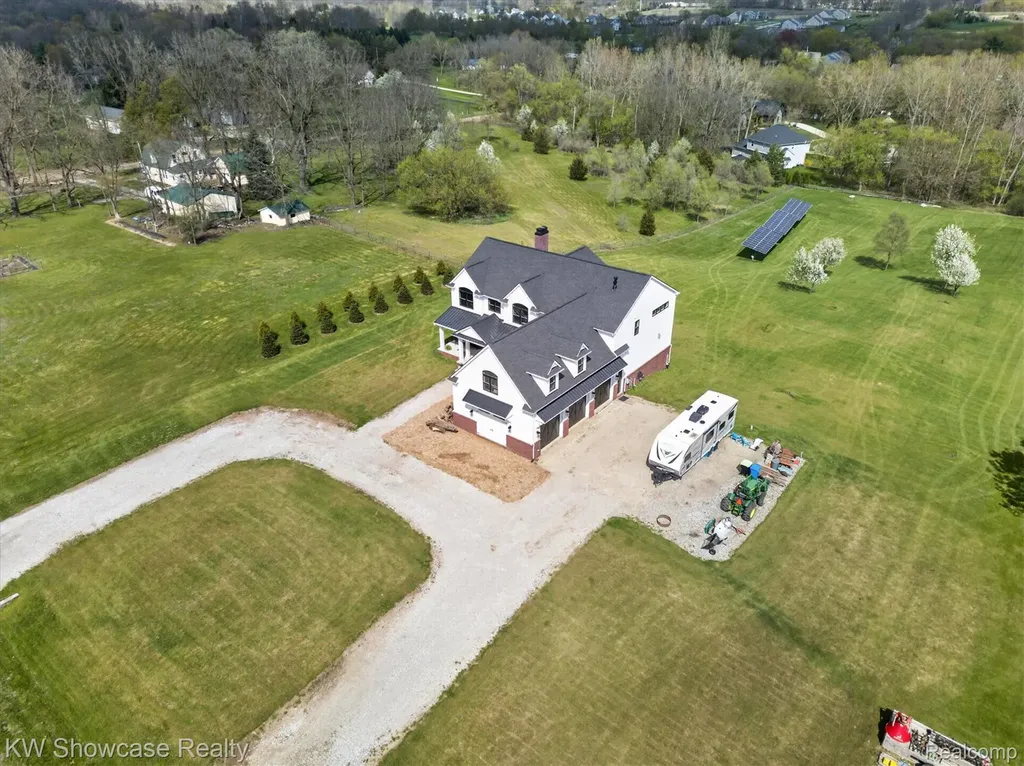 1881 Reidsview Drive White Lake Charter Township MI 48383