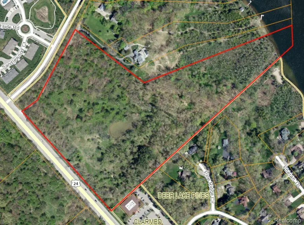Vacant Dixie Highway Independence Charter Township MI 48346