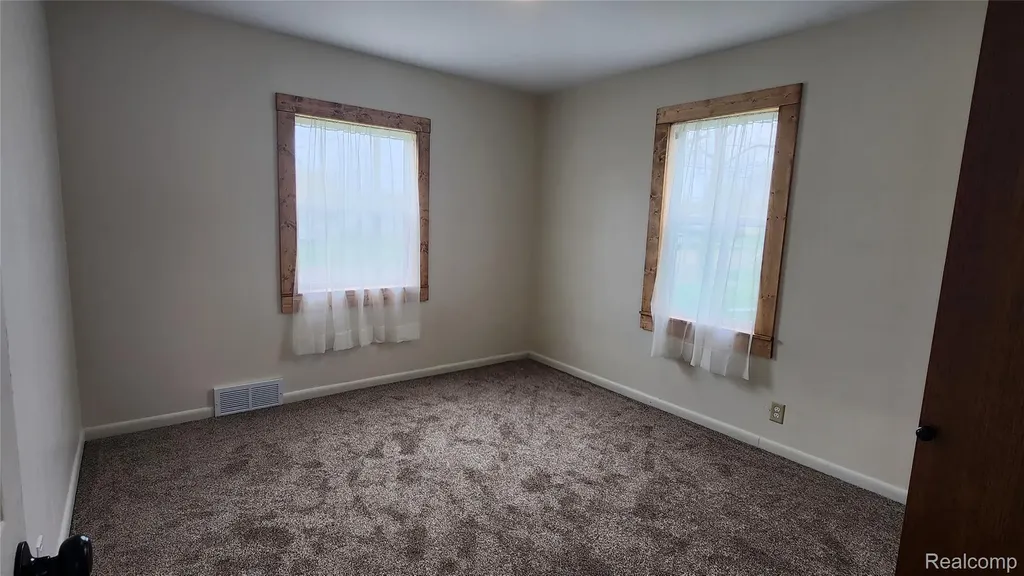 1233 W Coldwater Road Mt. Morris Township MI 48505