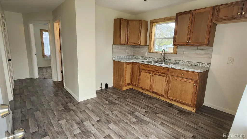 1233 W Coldwater Road Mt. Morris Township MI 48505