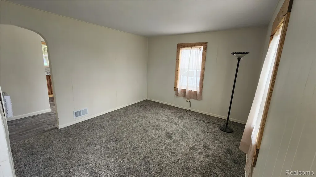 1233 W Coldwater Road Mt. Morris Township MI 48505