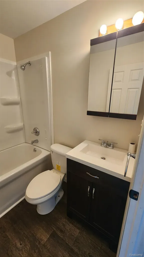 1233 W Coldwater Road Mt. Morris Township MI 48505
