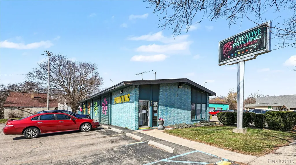 430 S Dort Highway Flint City MI 48503