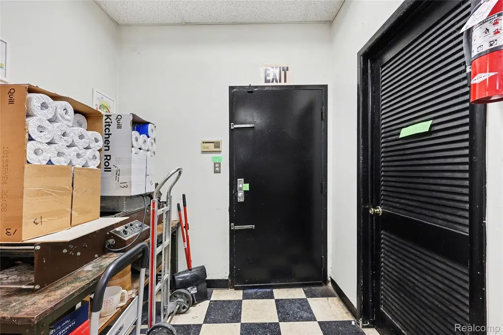 430 S Dort Highway Flint City MI 48503