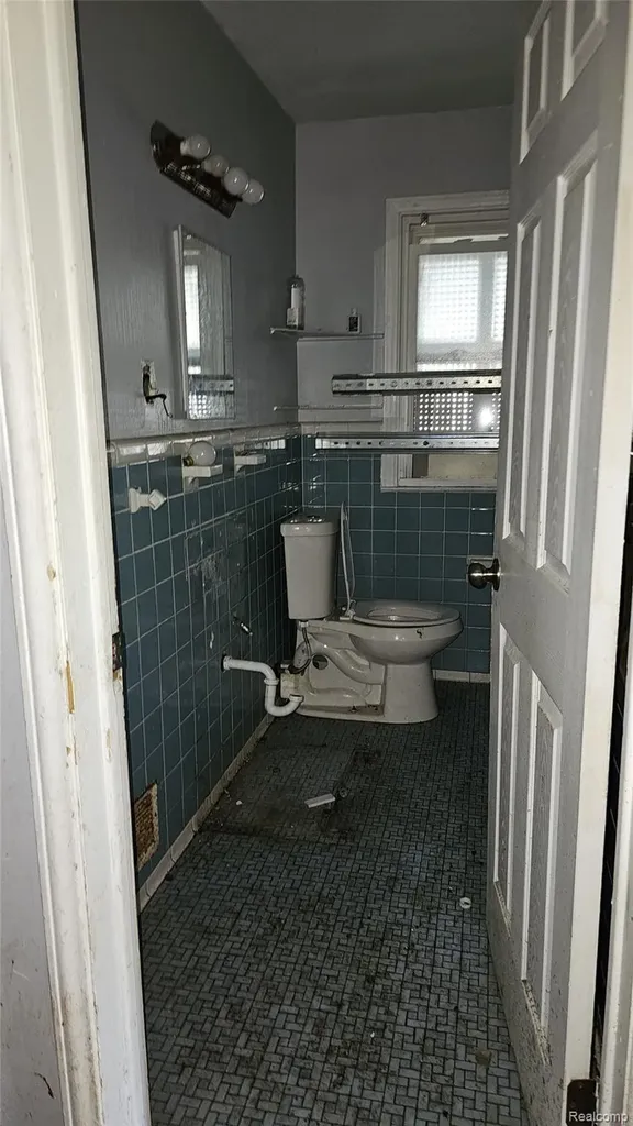 19783 Annott Street Detroit City MI 48205