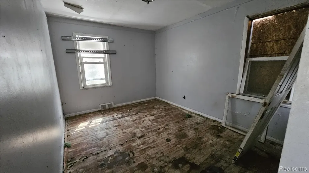 19783 Annott Street Detroit City MI 48205