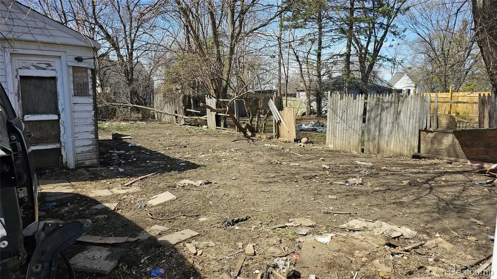 19783 Annott Street Detroit City MI 48205