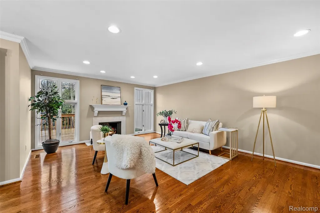1204 S Timberview Trail Bloomfield Hills City MI 48304