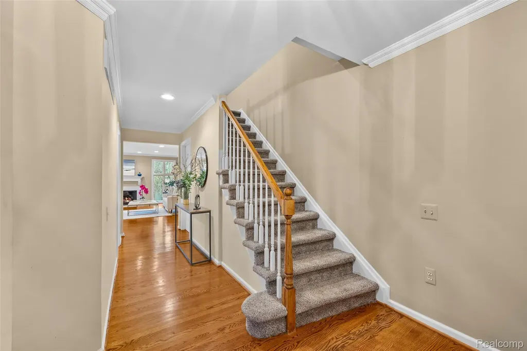 1204 S Timberview Trail Bloomfield Hills City MI 48304