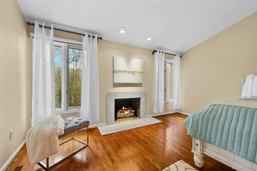 1204 S Timberview Trail Bloomfield Hills City MI 48304
