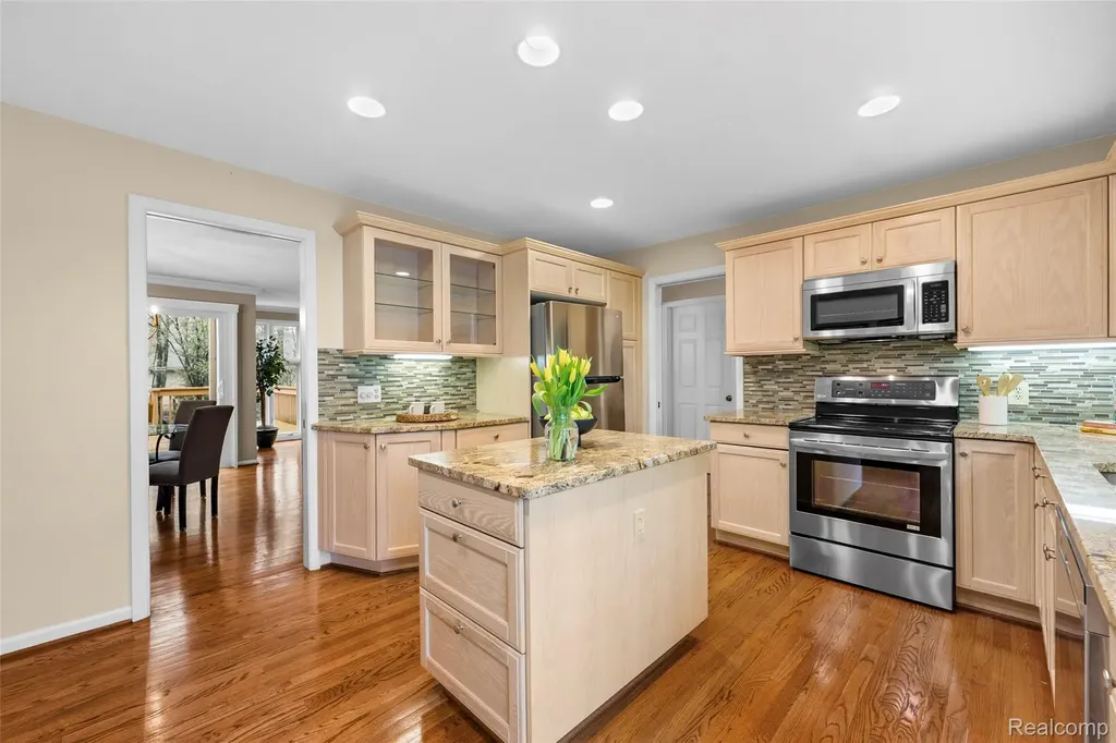 1204 S Timberview Trail Bloomfield Hills City MI 48304
