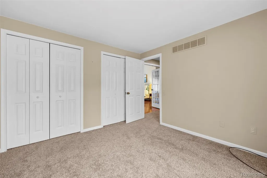 1204 S Timberview Trail Bloomfield Hills City MI 48304